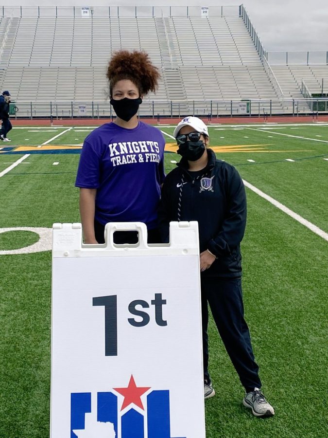 Alauna Richardson stands by Coach Yeatman after winning first place at regionals for discus on Friday, April 23, 2021. (Knight Press/Alauna Richardson's Twitter)