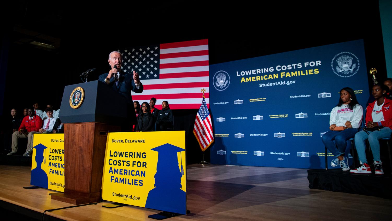 Biden's loan plan gets blocked by federal appeals court